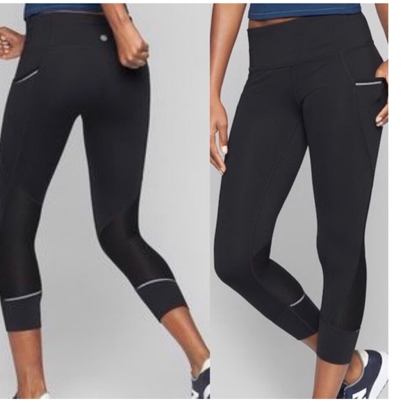 Athleta Pants - Athleta Relay black Capri cropped leggings